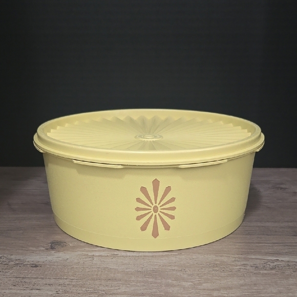 Vintage Tuppeware Yellow Servalier Food Storage Container 1204 and 1205 - Picture 1 of 5